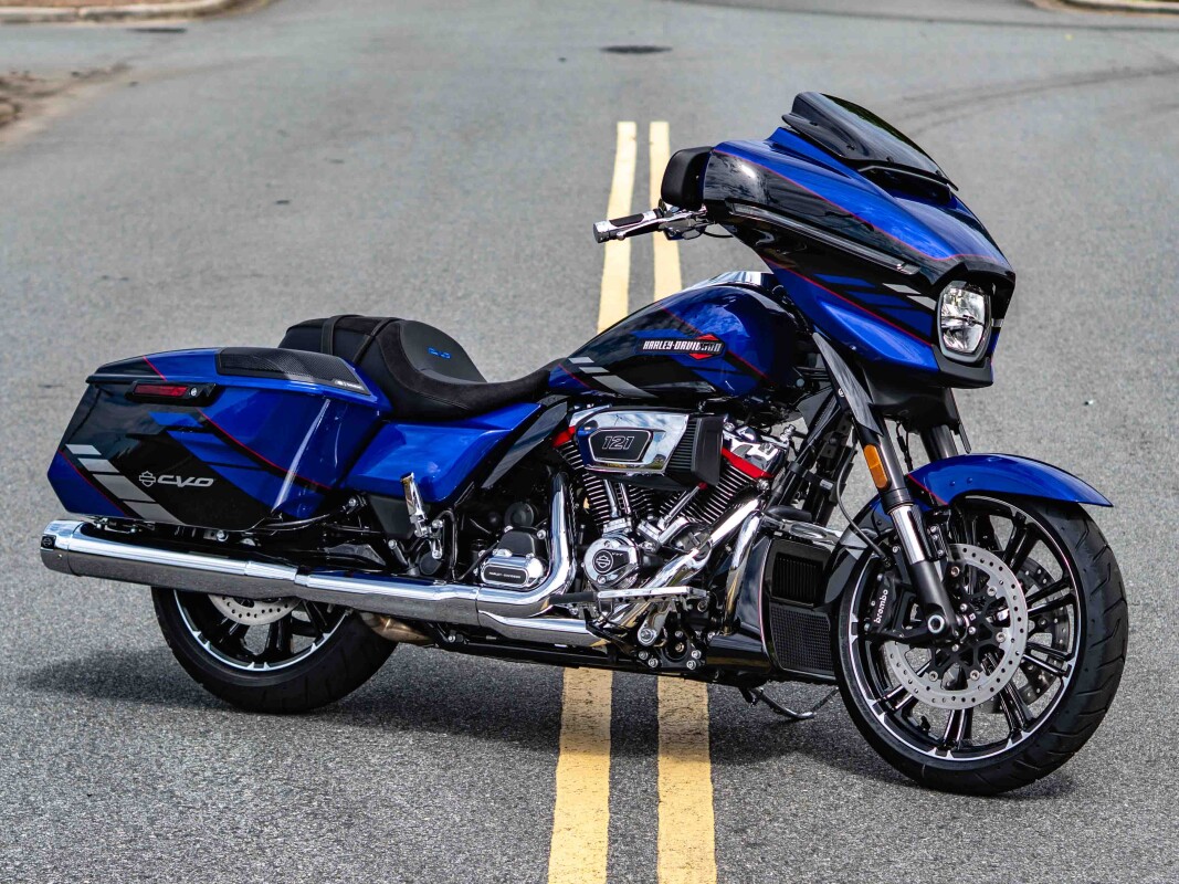 FLHXSE 2025 CVO Street Glide - Photo 3