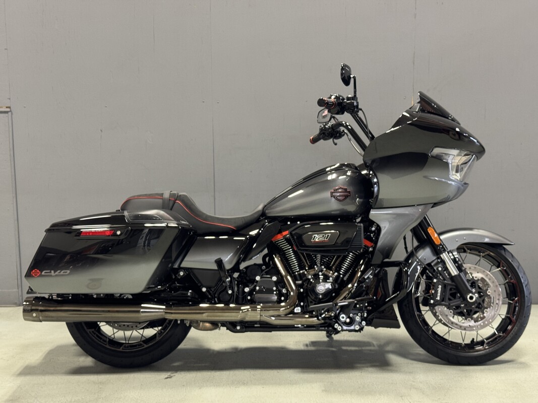 FLTRXSE 2025 CVO Road Glide