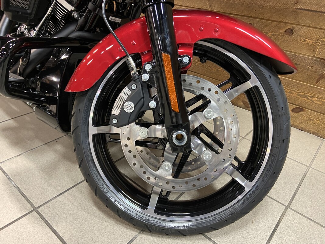 2025 Harley-Davidson Road Glide Brilliant Red - Black Finish FLTRX - Photo 4