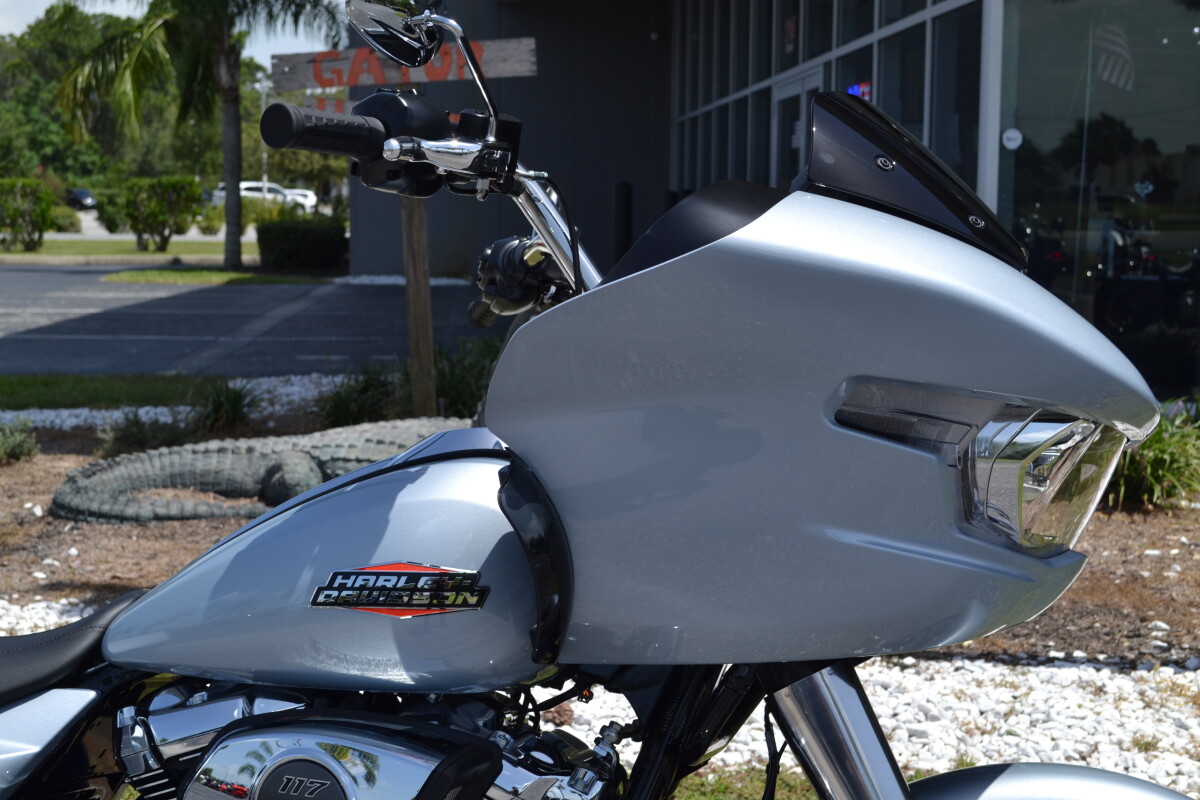 2025 Harley-Davidson Road Glide Atlas Silver Metallic - FLTRX - Photo 2