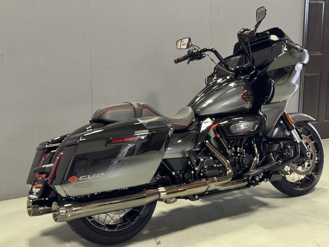 FLTRXSE 2025 CVO Road Glide - Photo 5