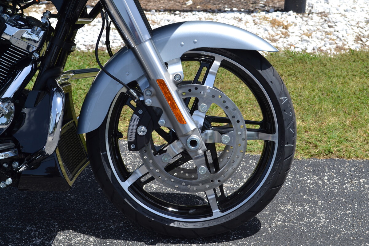 2025 Harley-Davidson Road Glide Atlas Silver Metallic - FLTRX - Photo 3