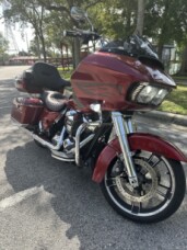 2017 Harley-Davidson<sup>®</sup> Harley-Davidson Road Glide Special thumb 3