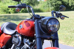 FLHRXS 2025 Road King<sup>®</sup> Special thumb 3