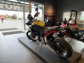  BMW Motorrad F 900 GS 2024 24FG R6K46240 YELLOW thumb 1