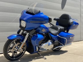 2025 Harley-Davidson® Street Glide® Ultra Blue Burst thumb 0