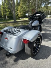 2024 Harley-Davidson® Road Glide® 3 thumb 2