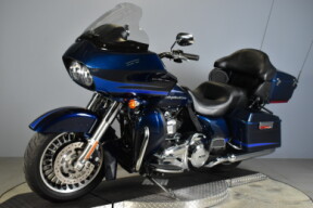2013 Harley-Davidson® Road Glide® Ultra FLTRU thumb 0
