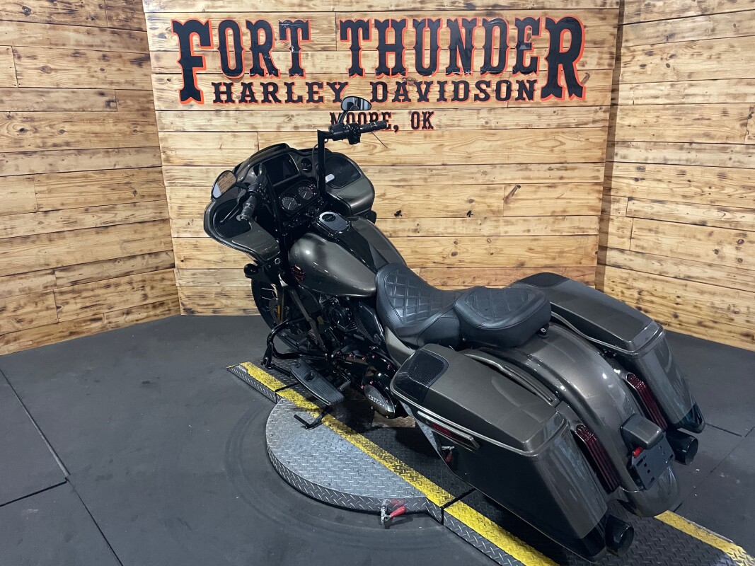 Harley-Davidson CVO Road Glide 2021 FLTRXSE BRONZ ARMOR - Photo 10