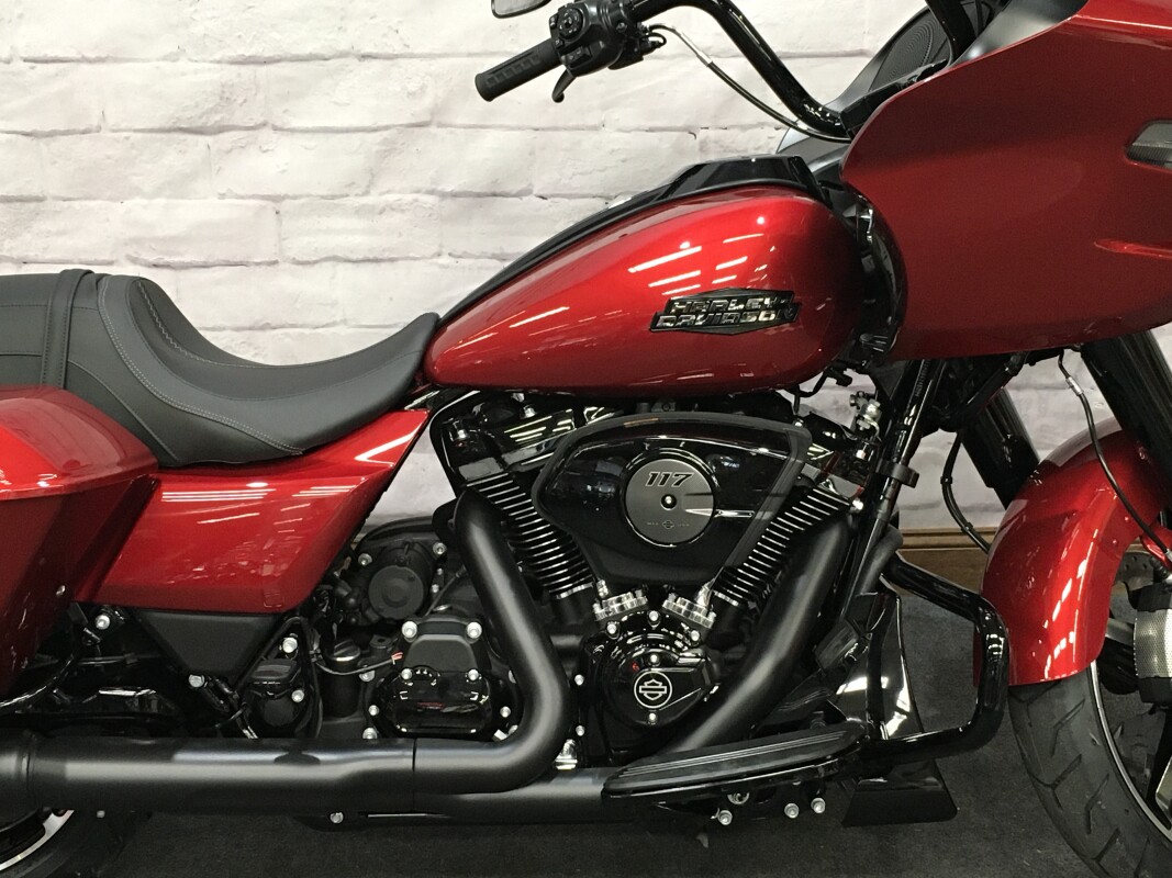 2025 Harley-Davidson Road Glide Brilliant Red - Black Finish FLTRX - Photo 3