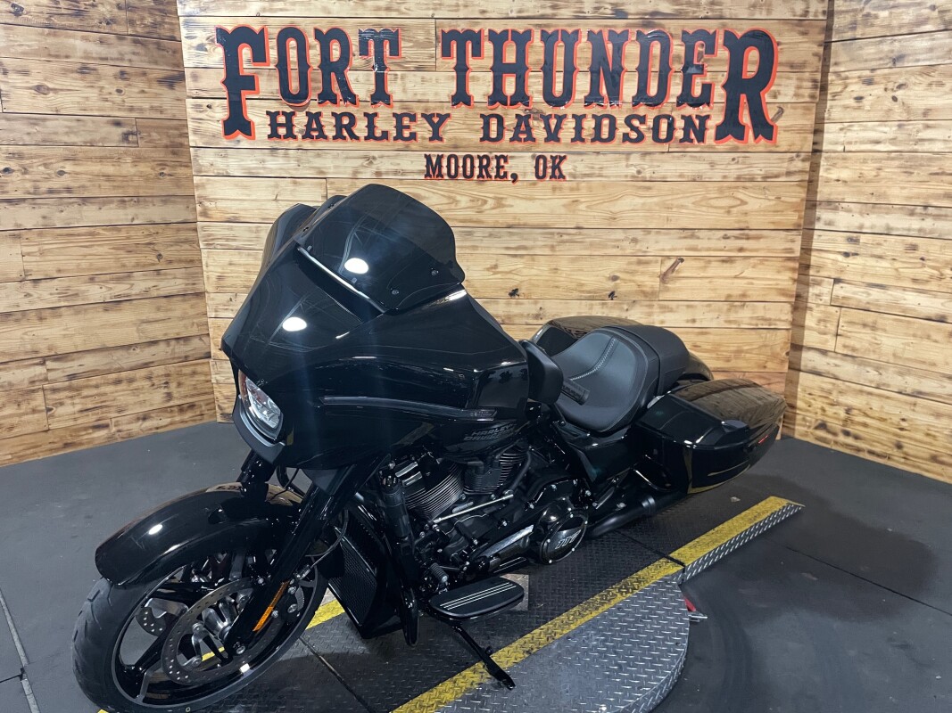 Harley-Davidson Street Glide 2025 FLHX VIVID BLACK - Photo 7