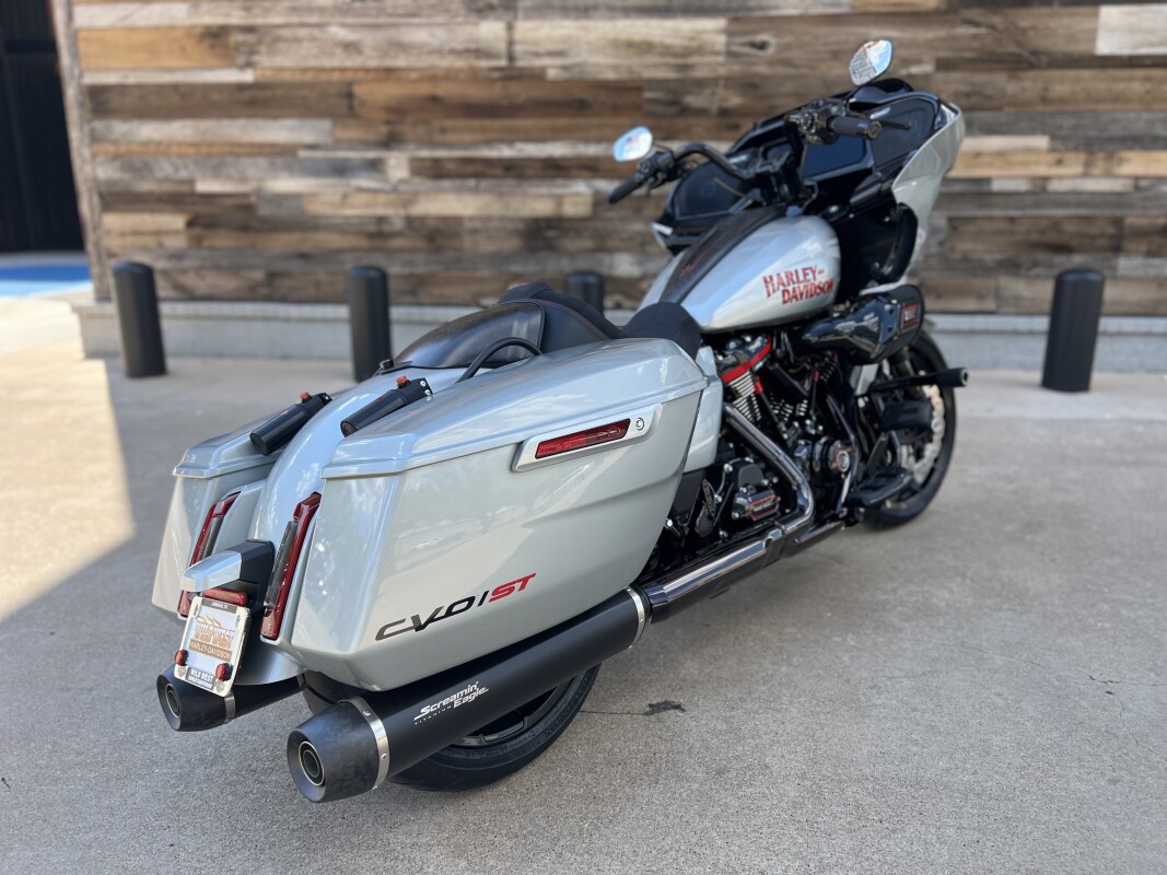 2025 Harley-Davidson CVO Road Glide ST Mercury Silver - Photo 8