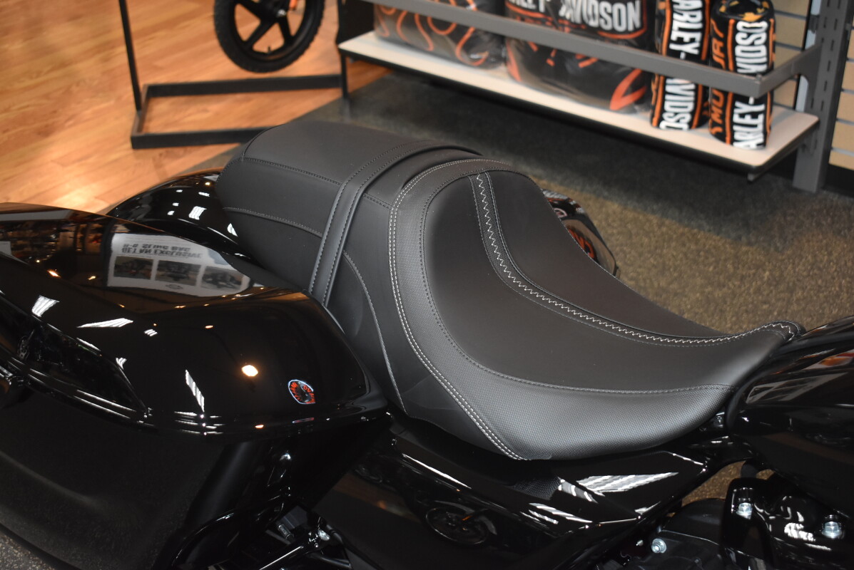 FLTRX 2025 Road Glide - Photo 7