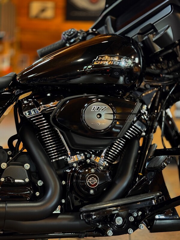 2025 Harley-Davidson Street Glide Vivid Black - Black Finish - Photo 3
