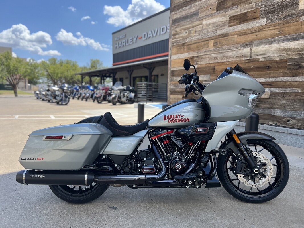 2025 Harley-Davidson CVO Road Glide ST Mercury Silver