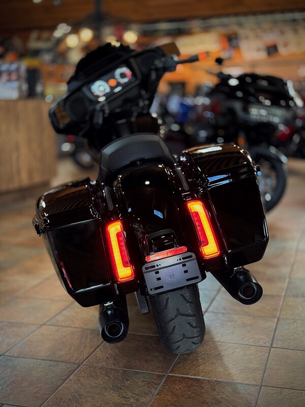 2025 Harley-Davidson Street Glide Vivid Black - Black Finish - Photo 8