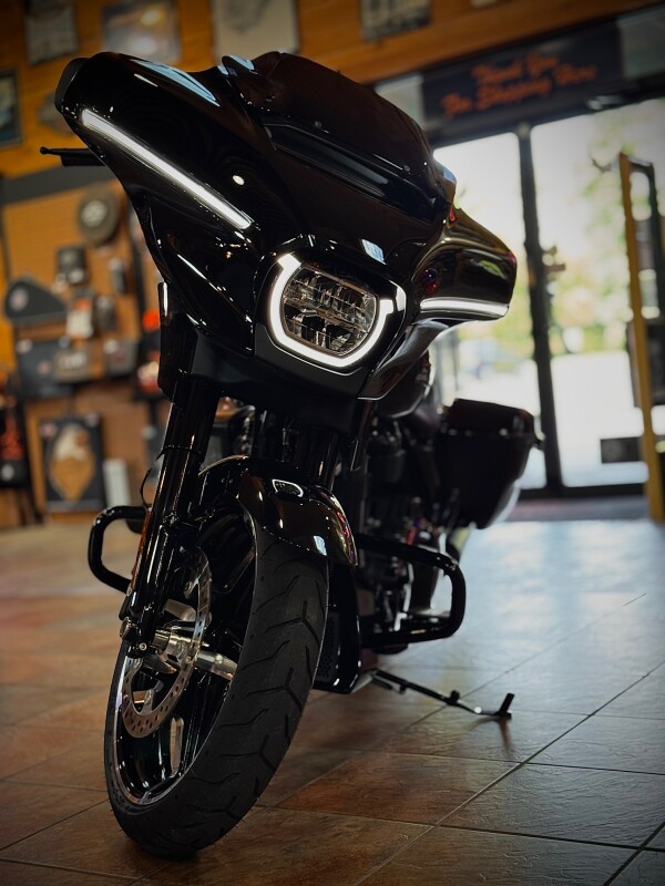 2025 Harley-Davidson Street Glide Vivid Black - Black Finish - Photo 9