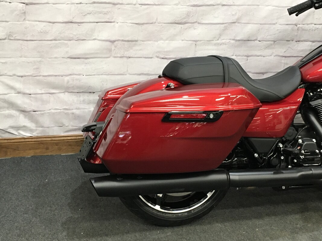 2025 Harley-Davidson Road Glide Brilliant Red - Black Finish FLTRX - Photo 2