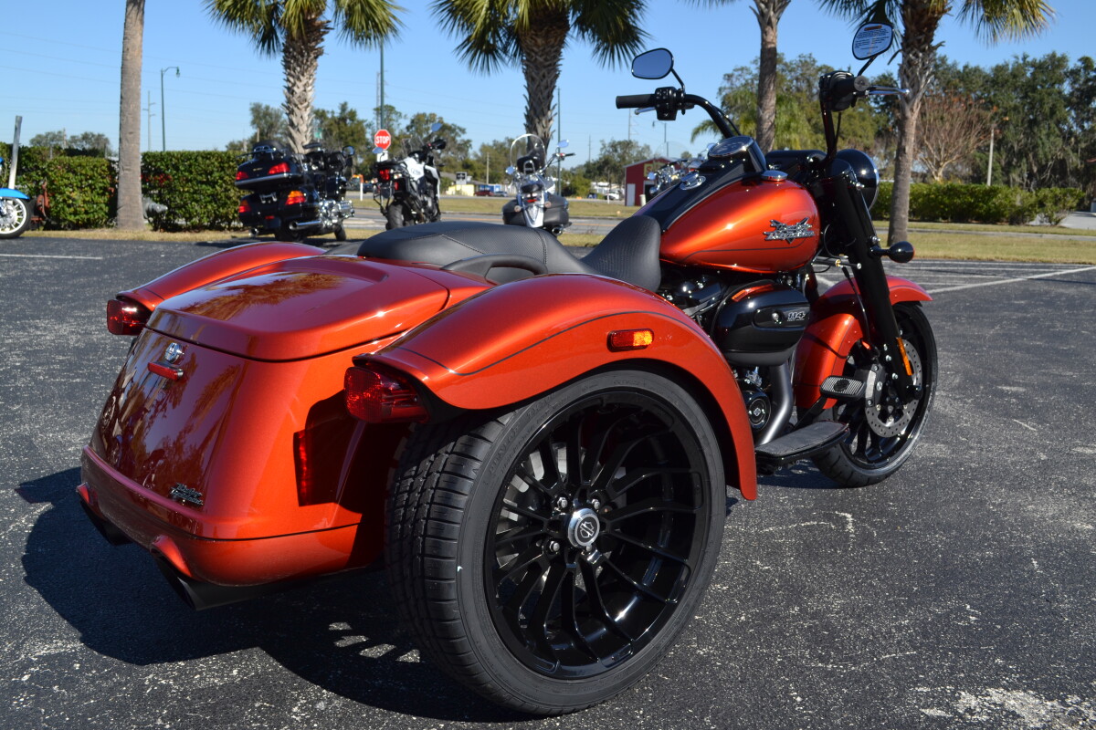 2025 Harley-Davidson Freewheeler Whiskey Fire - FLRT - Photo 7
