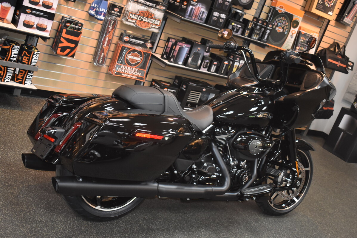 FLTRX 2025 Road Glide - Photo 3