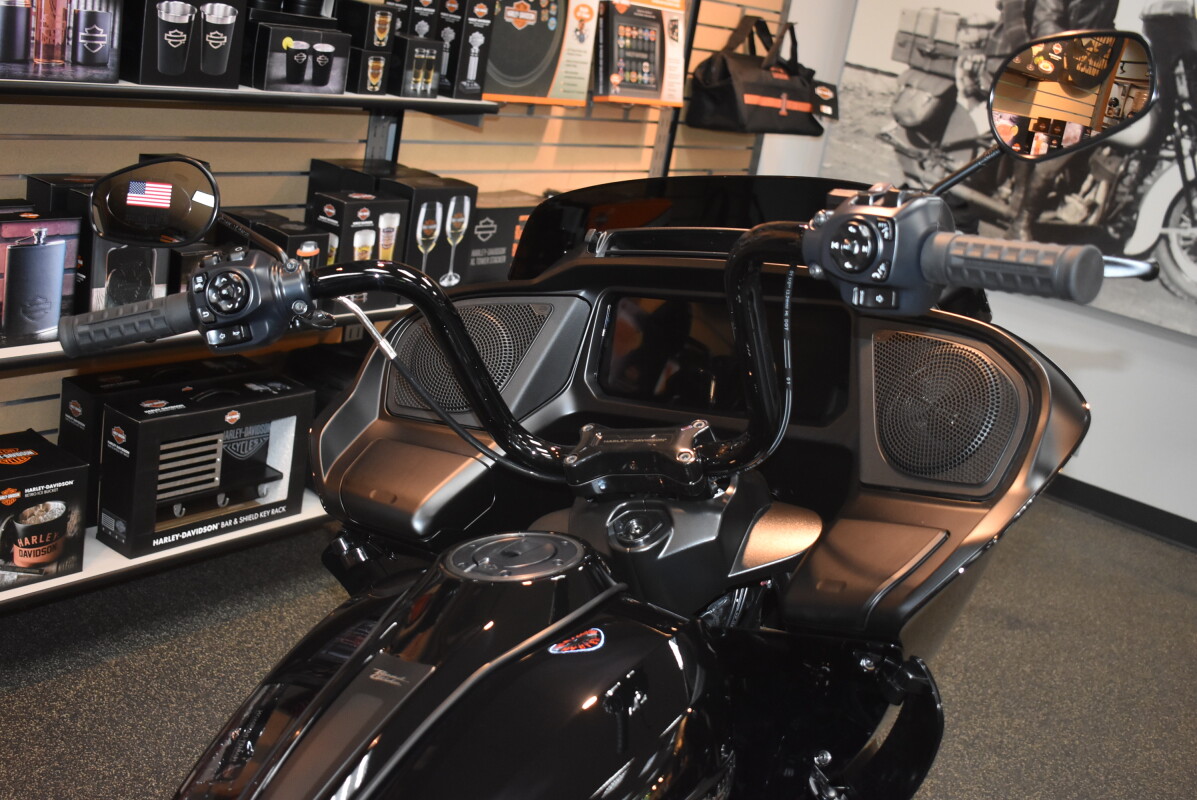 FLTRX 2025 Road Glide - Photo 10