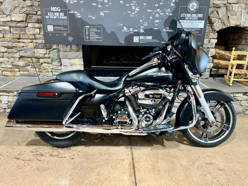 2017 FLHXS - Street Glide Special 