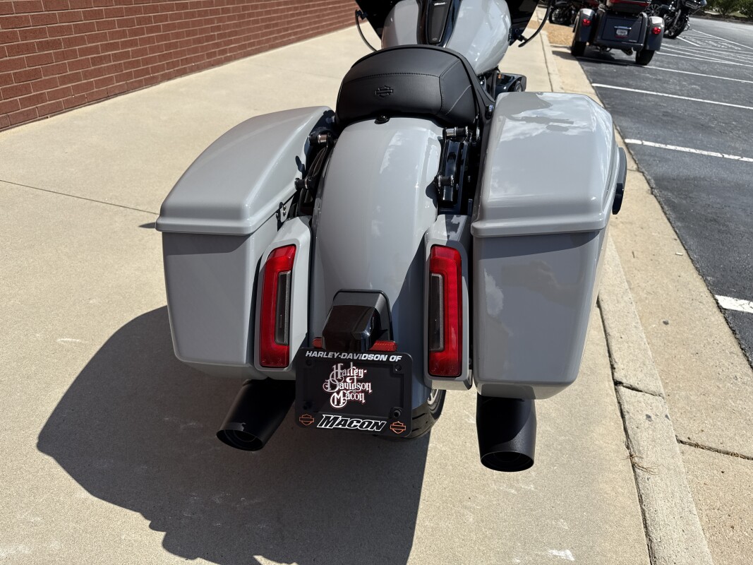 FLTRX 2025 Road Glide - Photo 4