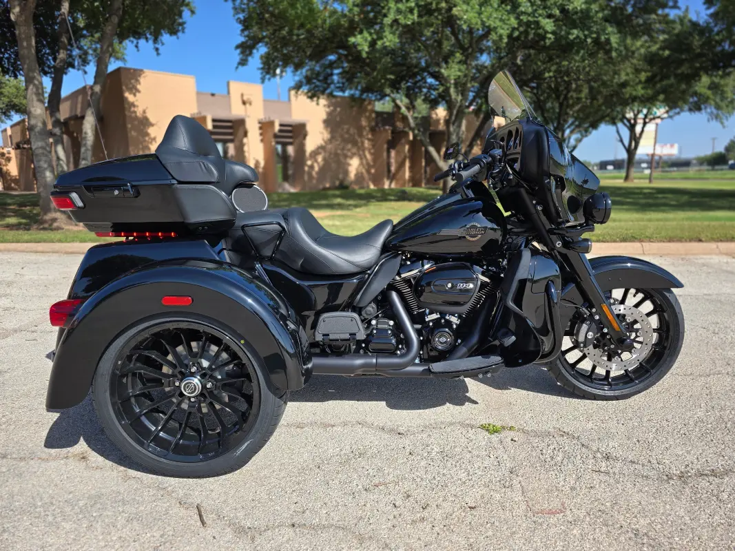 2025 Harley-Davidson Tri Glide Ultra
