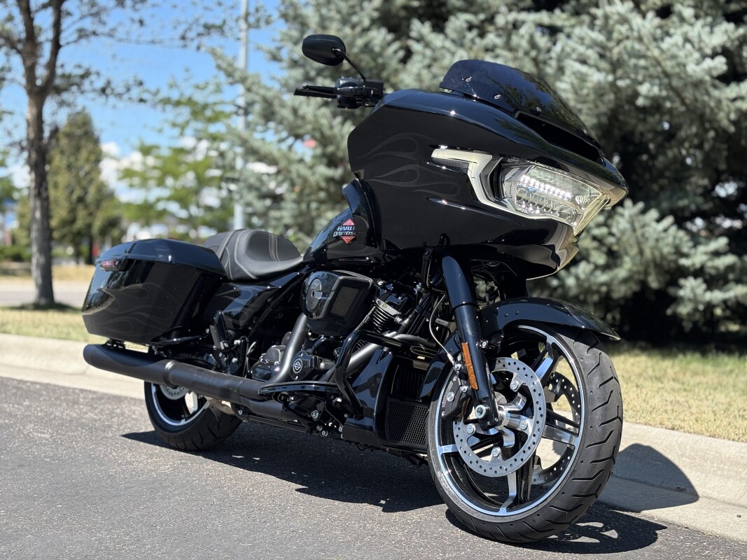 2025 Harley-Davidson Road Glide Midnight Firestorm - Black Finish - Photo 2