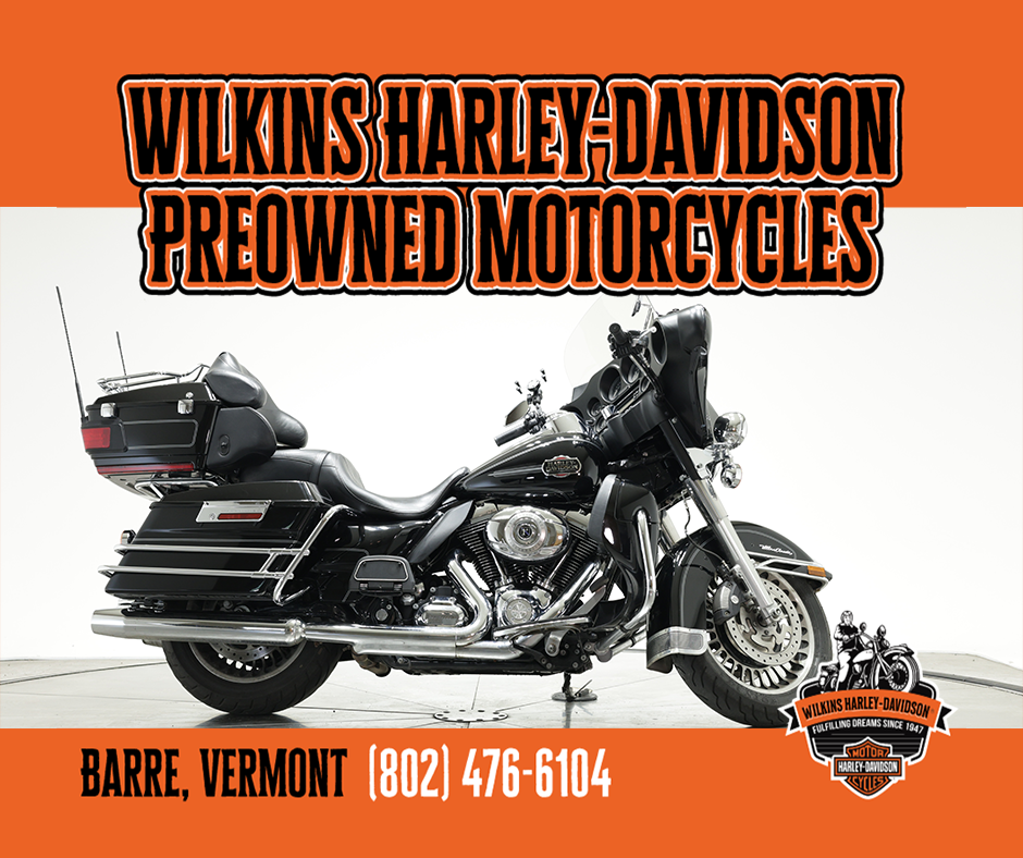 2010 Harley-Davidson FLHTCU Ultra Classic in Vivid Black with 30,785 miles - Photo 2