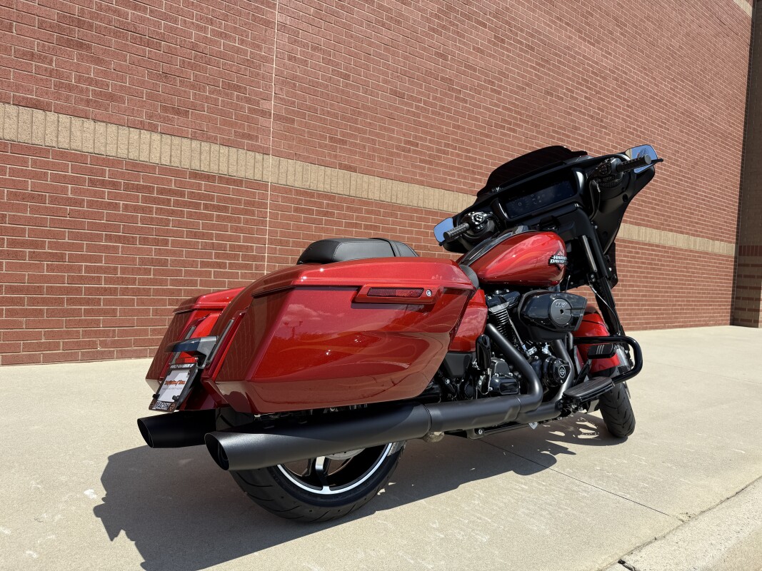 FLHX 2025 Street Glide - Photo 3