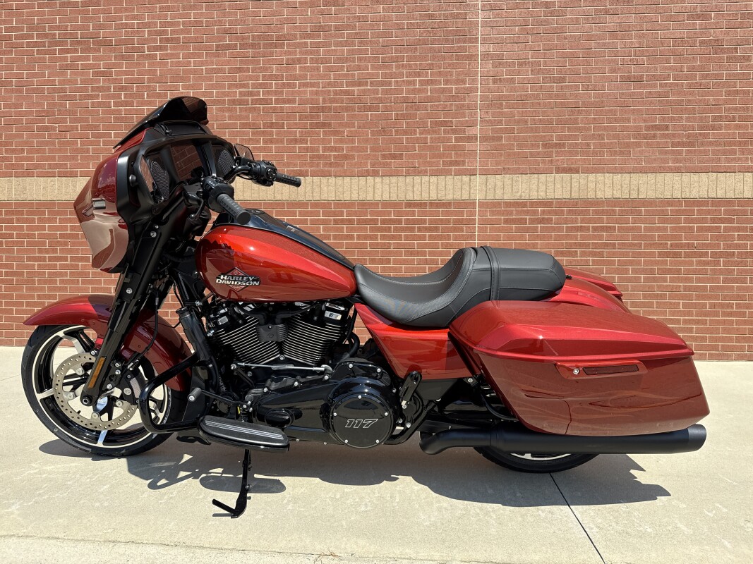FLHX 2025 Street Glide - Photo 7