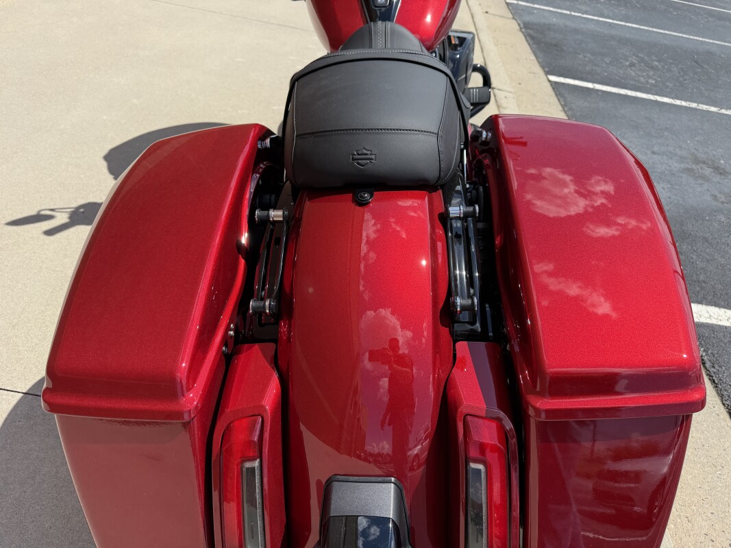 FLTRX 2025 Road Glide - Photo 4