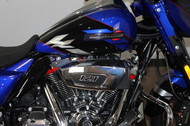 Harley-Davidson CVO Street Glide 2025 FLHXSE 84559368 BLUE STREAK - Photo 9