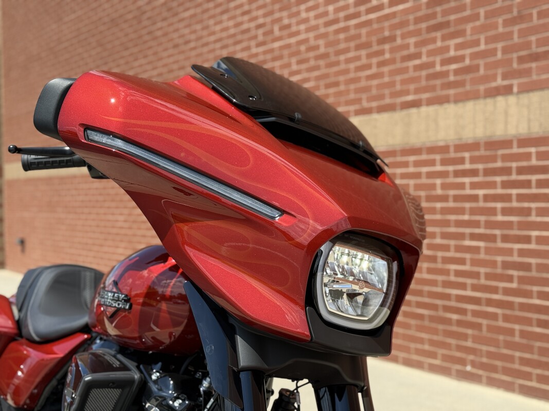FLHX 2025 Street Glide - Photo 6