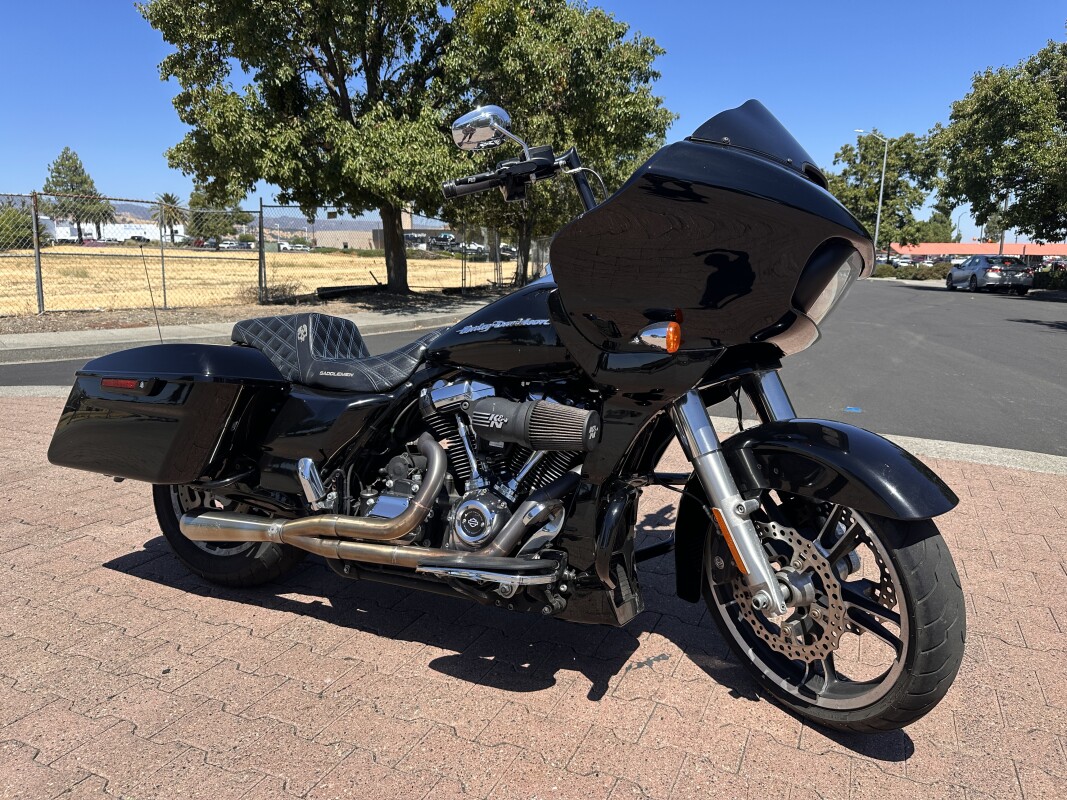 2023 Harley-Davidson® Street Glide® | Pre-owned Motorcycles