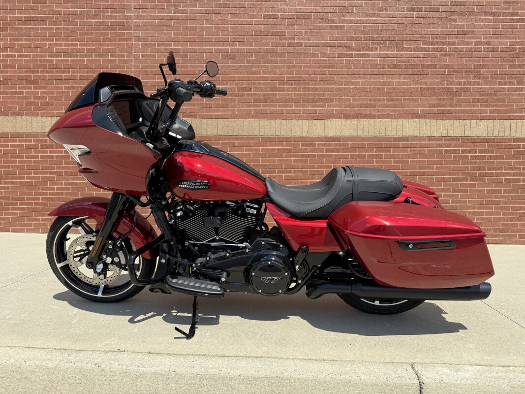 FLTRX 2025 Road Glide - Photo 6
