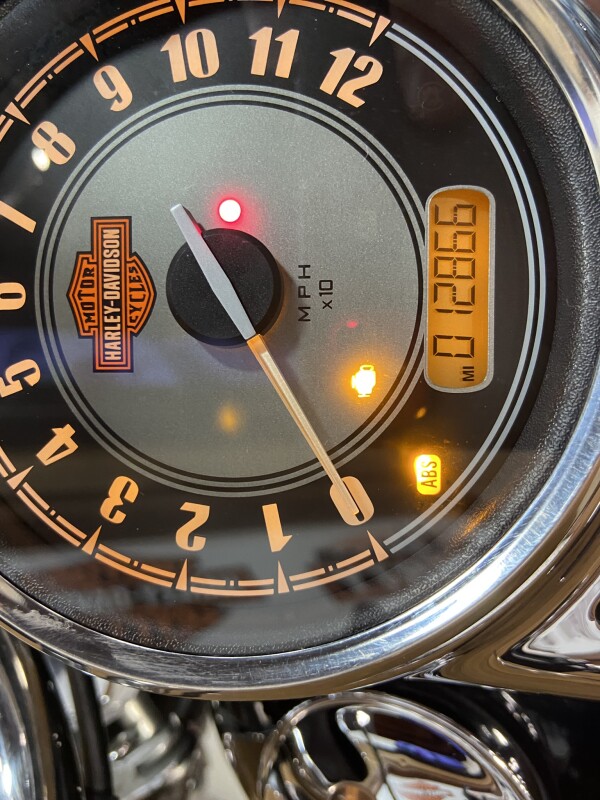 2016 Harley-Davidson Heritage Softail Classic Vivid Black FLSTC - Photo 6