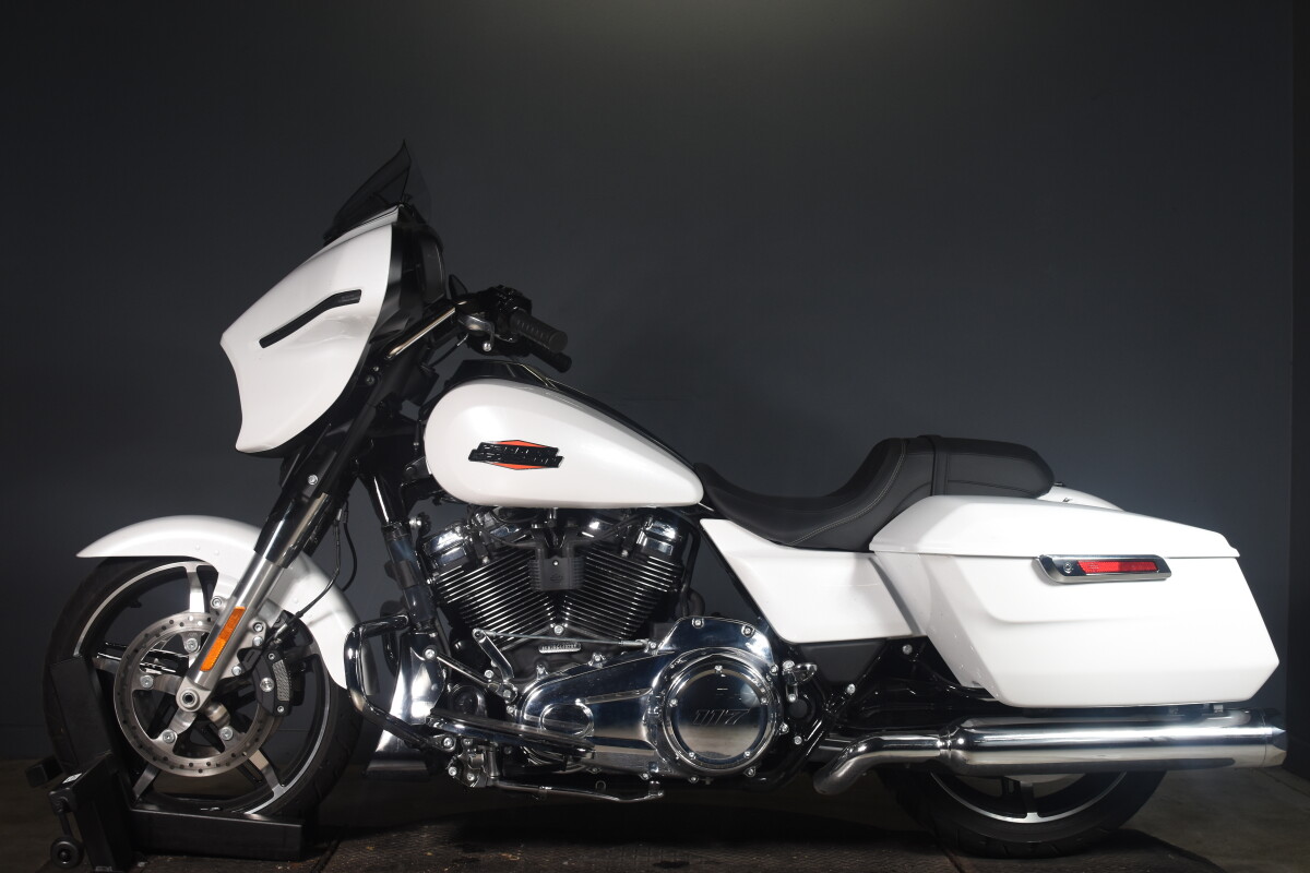 2024 Harley-Davidson Street Glide FLHX - Photo 5