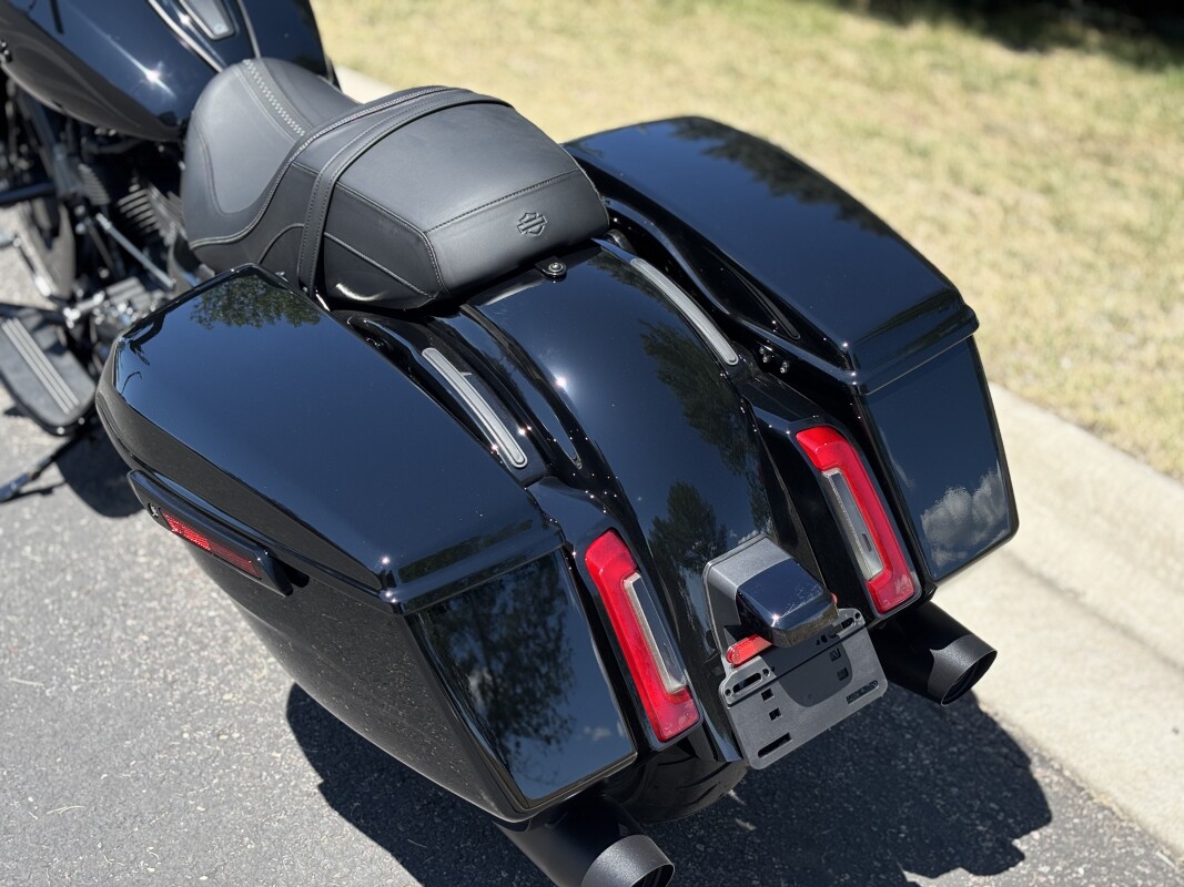 2025 Harley-Davidson Road Glide Midnight Firestorm - Black Finish - Photo 9