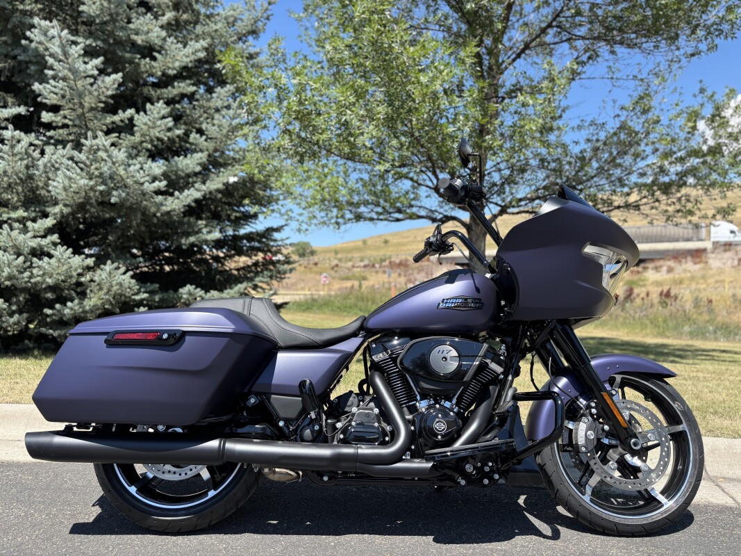 2025 Harley-Davidson Road Glide Purple Abyss Denim - Black Finish