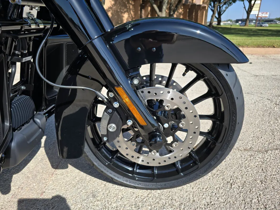 2025 Harley-Davidson Tri Glide Ultra - Photo 6
