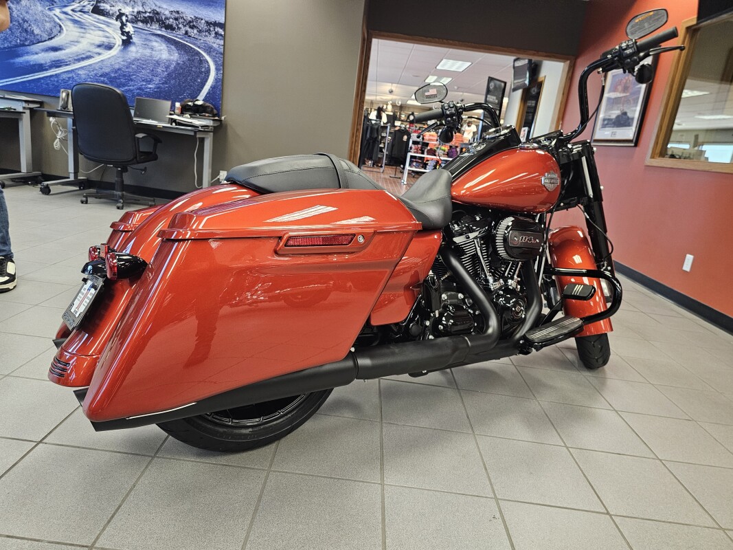 FLHRXS 2025 Road King Special - Photo 8