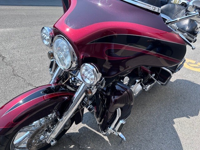 2013 Harley-Davidson CVO Ultra Classic Electra Glide 110th Anniversary Edition Typhoon Maroon & - Photo 6