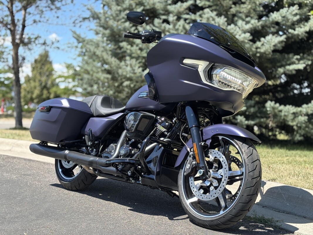 2025 Harley-Davidson Road Glide Purple Abyss Denim - Black Finish - Photo 2