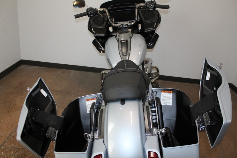 Harley-Davidson Road Glide 2025 FLTRX 84559385 ATLAS SLV MTLIC - Photo 8