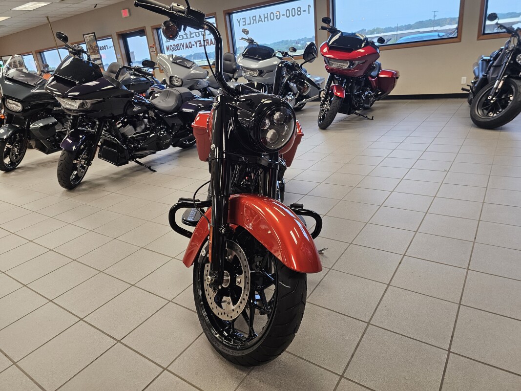 FLHRXS 2025 Road King Special - Photo 3