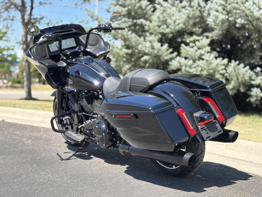 2025 Harley-Davidson Road Glide Midnight Firestorm - Black Finish - Photo 6