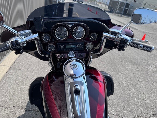 2013 Harley-Davidson CVO Ultra Classic Electra Glide 110th Anniversary Edition Typhoon Maroon & - Photo 8