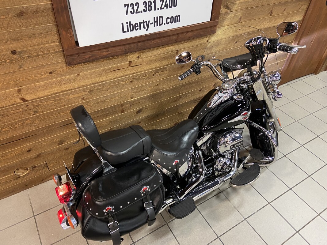 2016 Harley-Davidson Heritage Softail Classic Vivid Black FLSTC - Photo 7